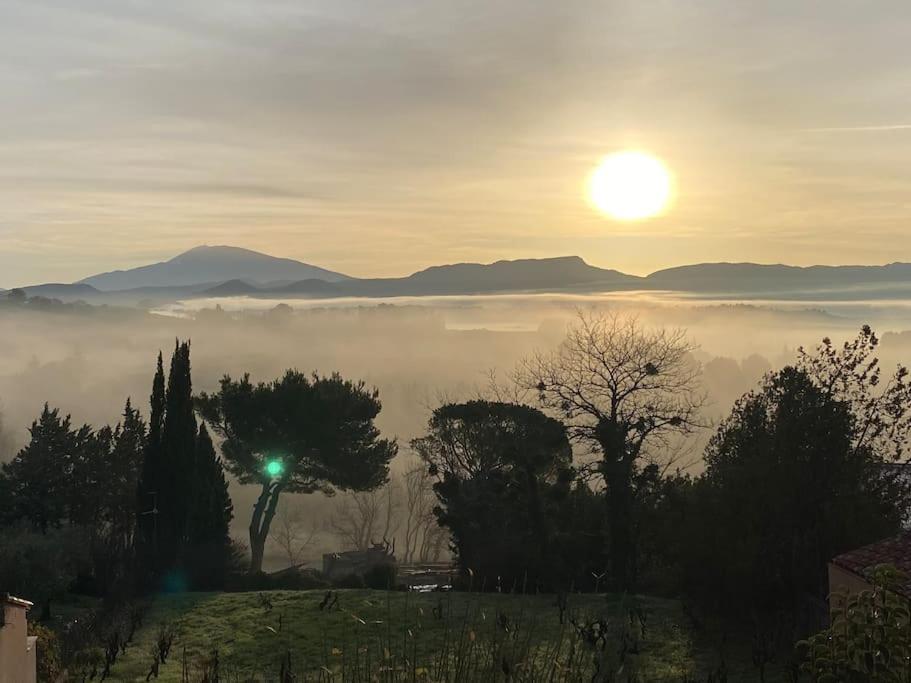 La Vue Sur Le Mont Ventoux, Appartement & Parking Cairanne Kültér fotó